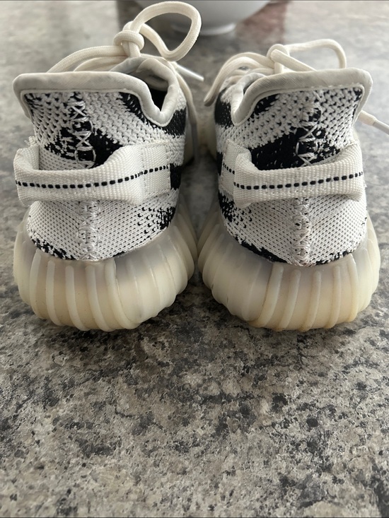 Adidas Yeezy 350 zebra - size 7.5